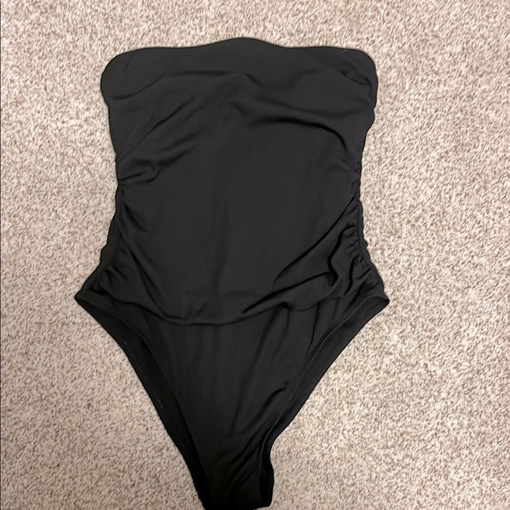 Black strapless swimsuit, size L